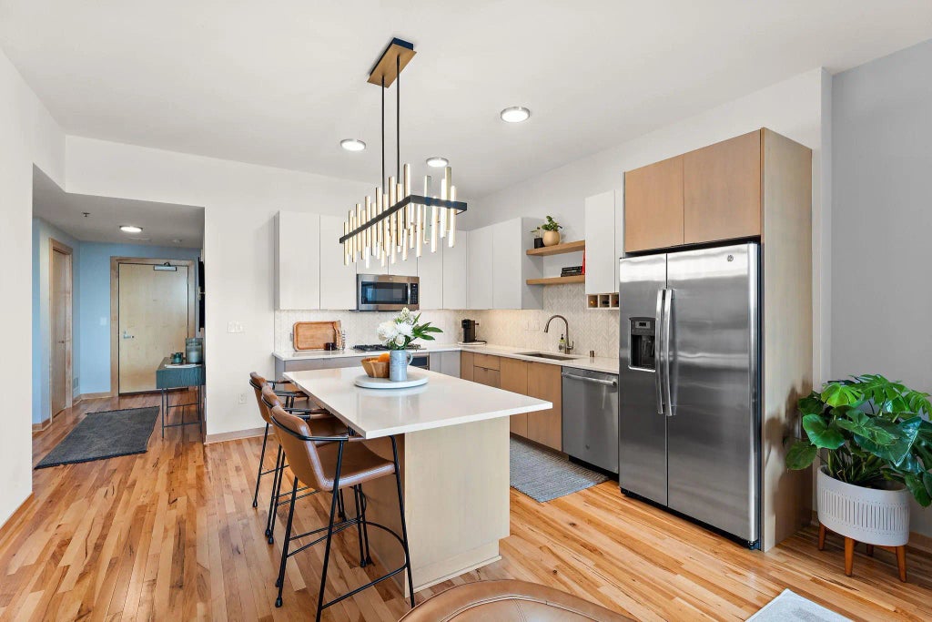 1240 S 2nd Street 525, Minneapolis