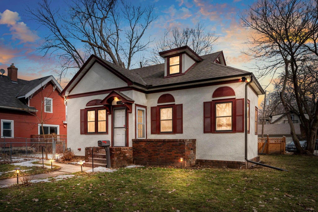 1110 Thomas Avenue N, Minneapolis