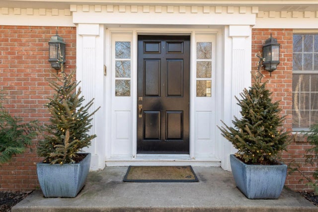 425 Ferndale Road N, Wayzata