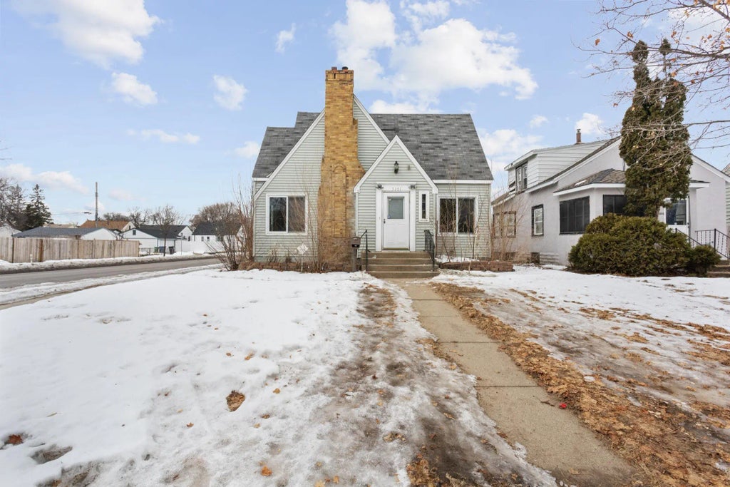 5301 Emerson Avenue N, Brooklyn Center