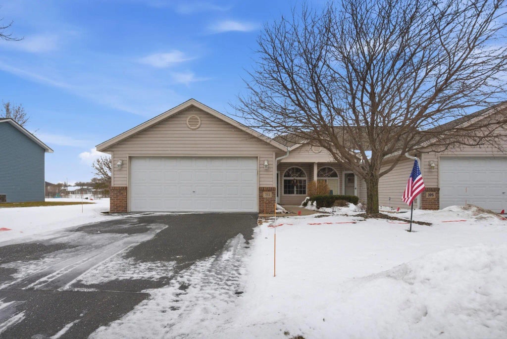 393 Phyllis Street, Big Lake