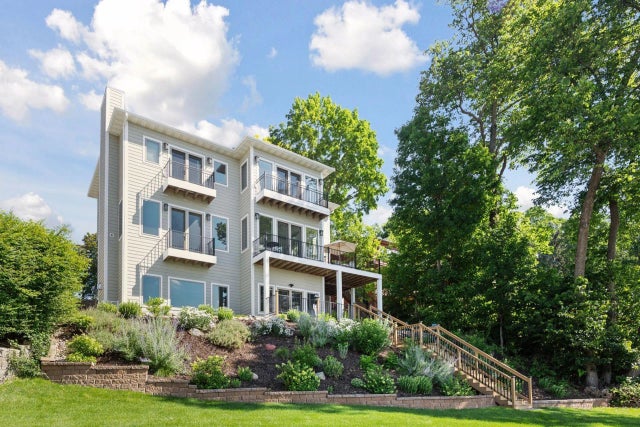 6001 Ridgewood Road, Mound