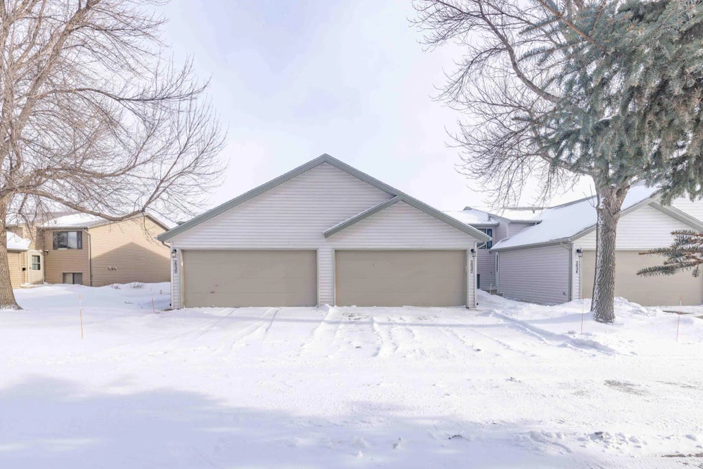 2832 32nd Street S, Moorhead
