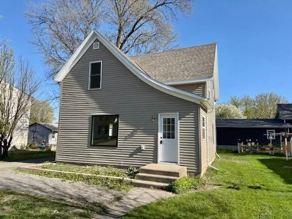 515 E Spring Street, Redwood Falls