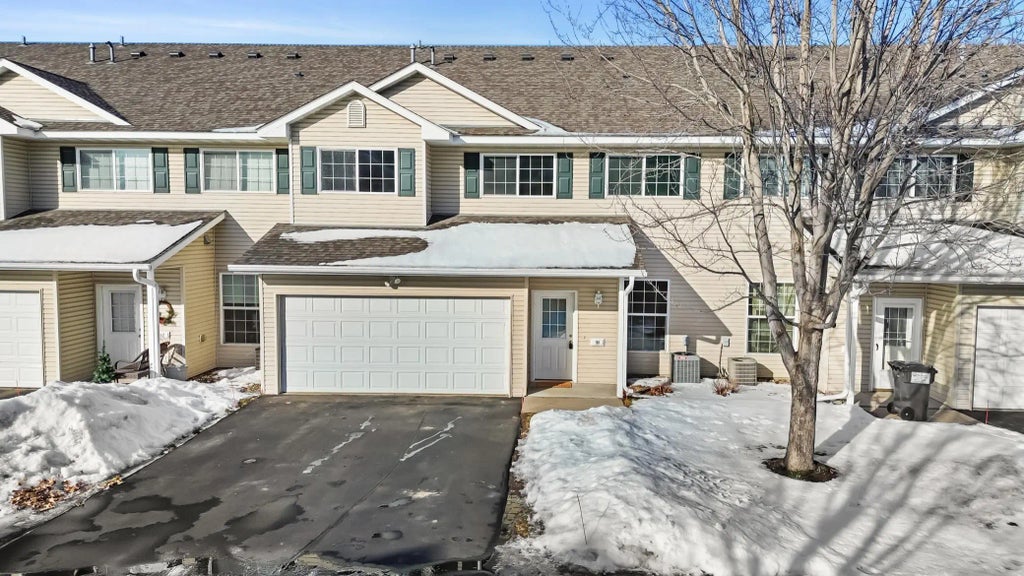 90 Bridgewater Trail, Hudson