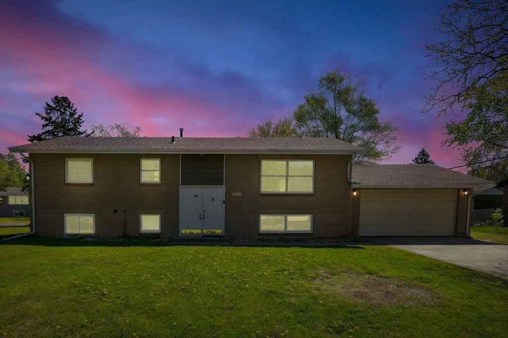 8040 Xenia Avenue N, Brooklyn Park