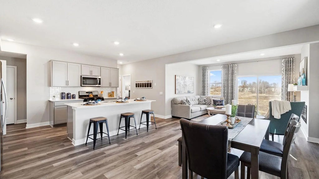 17050 Draper Way, Lakeville