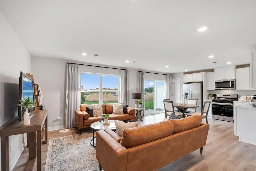 17561 Driscoll Place, Lakeville