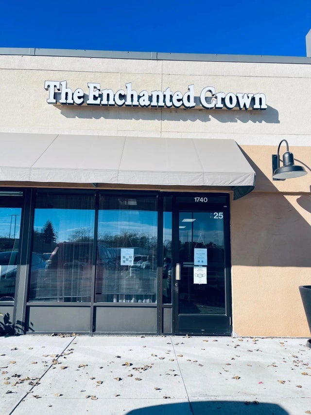 1740 Weir Drive, Woodbury