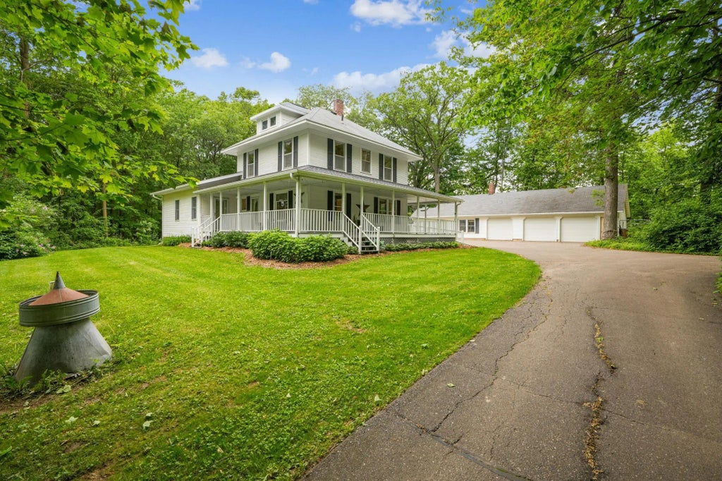 3220 50th Avenue, Knapp