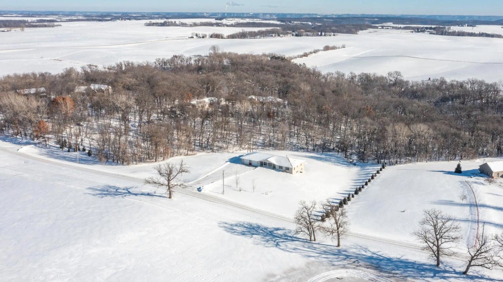 57618 205th Avenue, Plainview