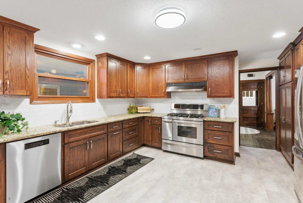 2649 Taylor Street Ne, Minneapolis