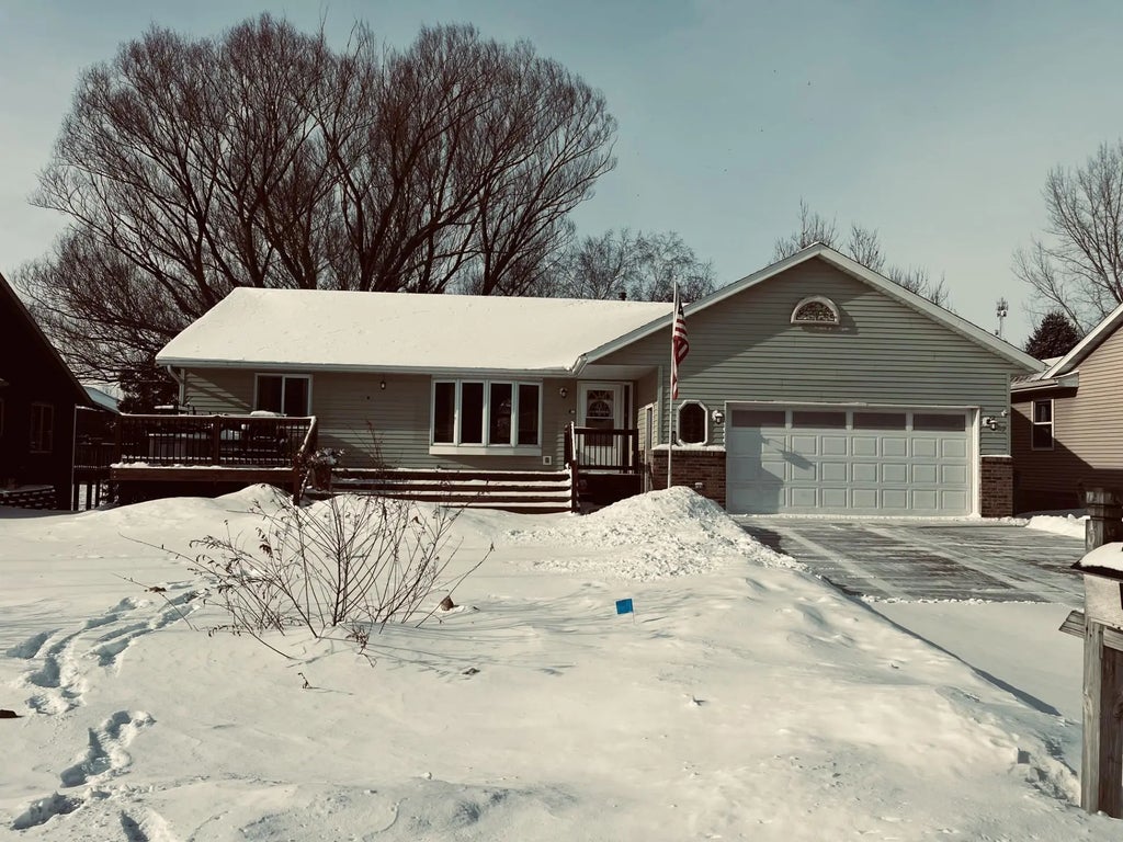 370 7th Street Sw, Plainview