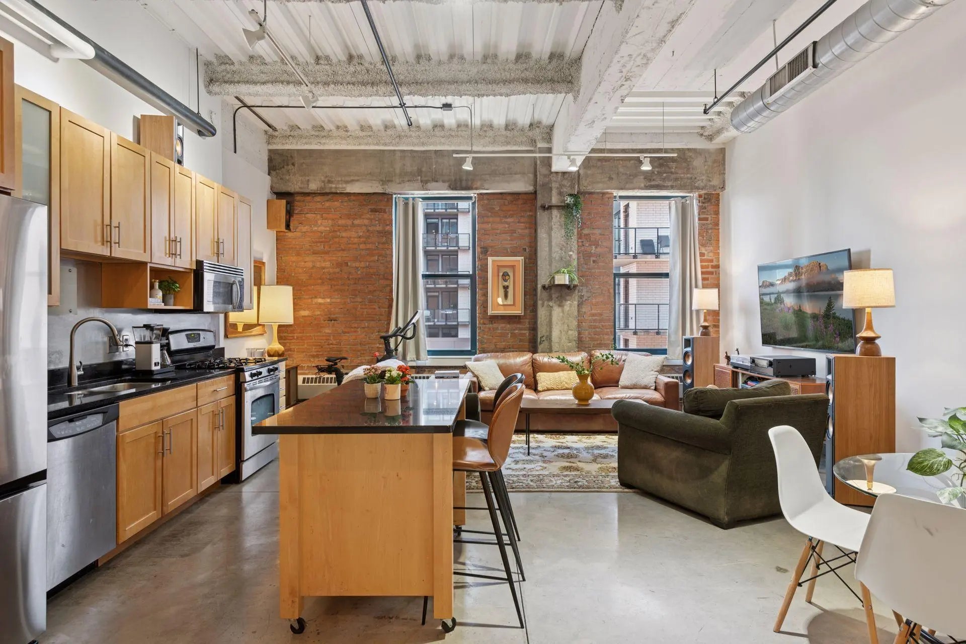 Photo of Listing #7010853