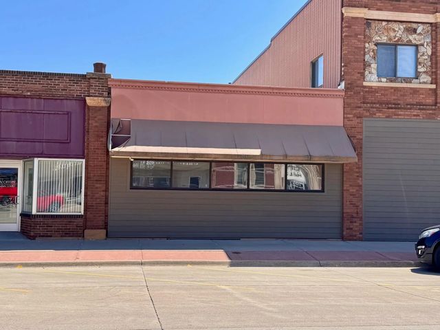 308 Main Street, Lakefield
