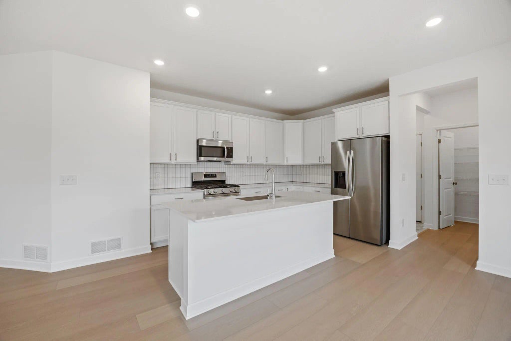 5129 Windlass Drive, Woodbury