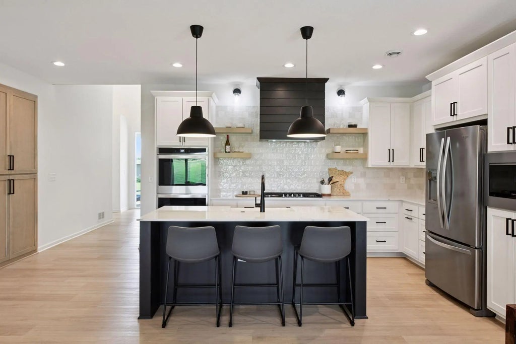 25617 Cedar Lane, New Prague