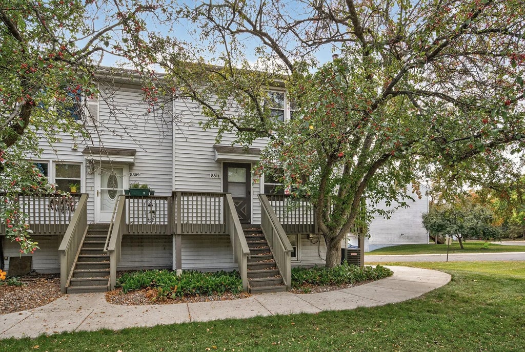 8811 42nd Avenue N, New Hope