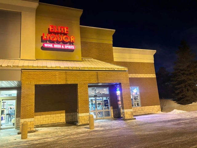 8472 Tamarack Bay, Woodbury