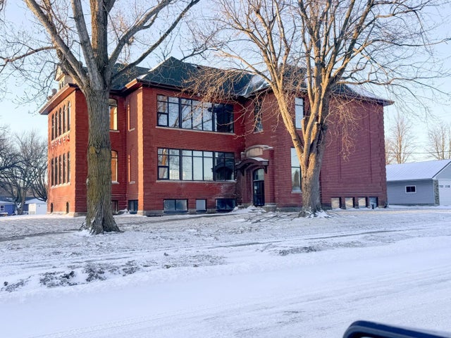 1131 N North Avenue, Fairmont