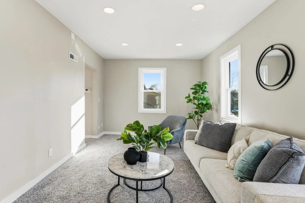 747 Buchanan Street Ne, Minneapolis