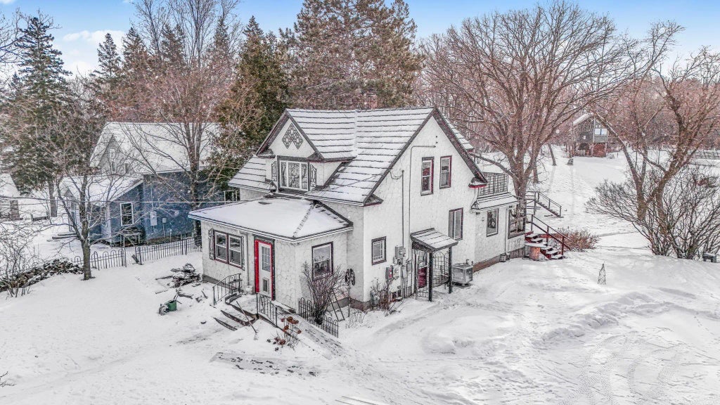 120 Basswood Avenue, Holdingford