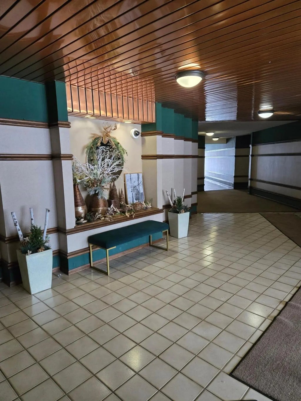 6710 Vernon Avenue S 209, Edina