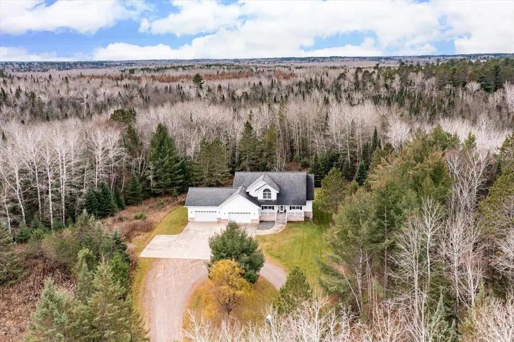 1517 Mayon Way, Cloquet