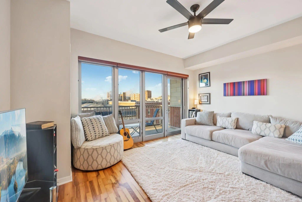 929 Portland Avenue 410, Minneapolis