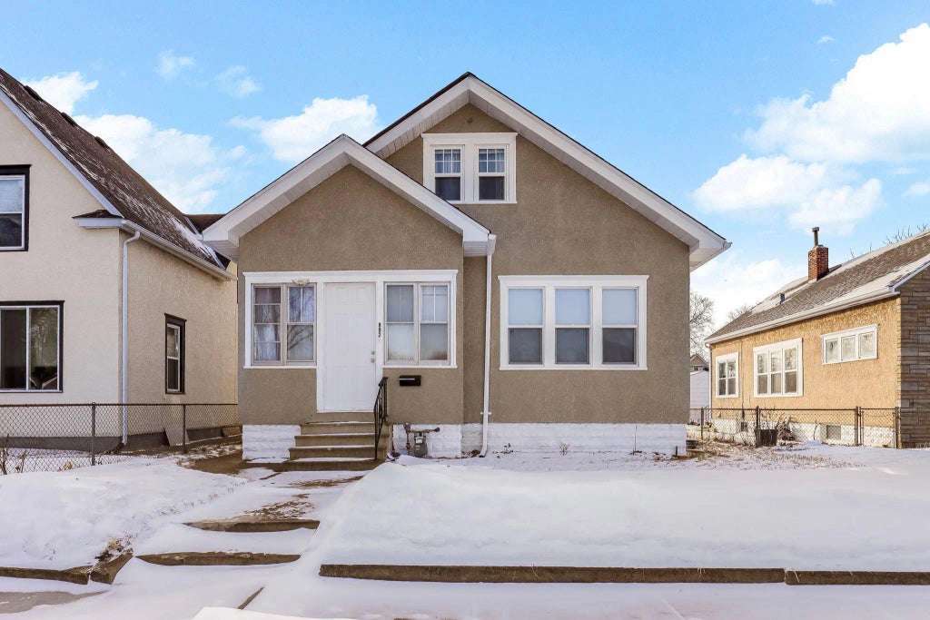 892 Cook Avenue E, Saint Paul