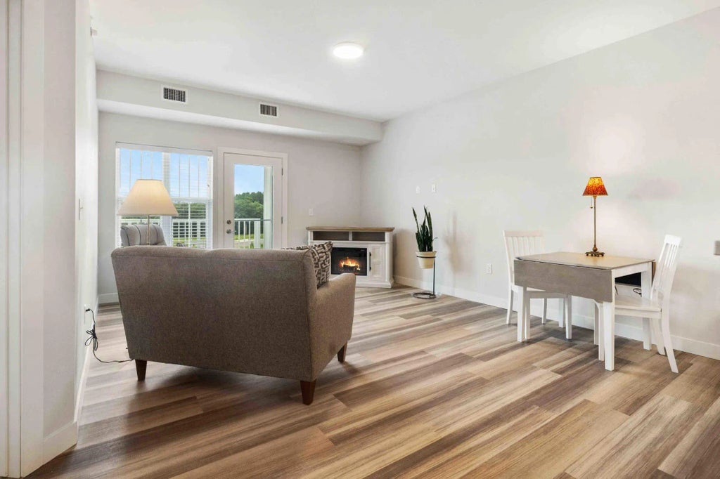 7084 Glory Road 309, Baxter