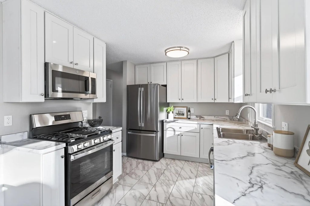 1790 Oakcrest Avenue, Roseville