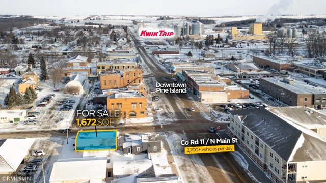 300 S Main Street, Pine Island