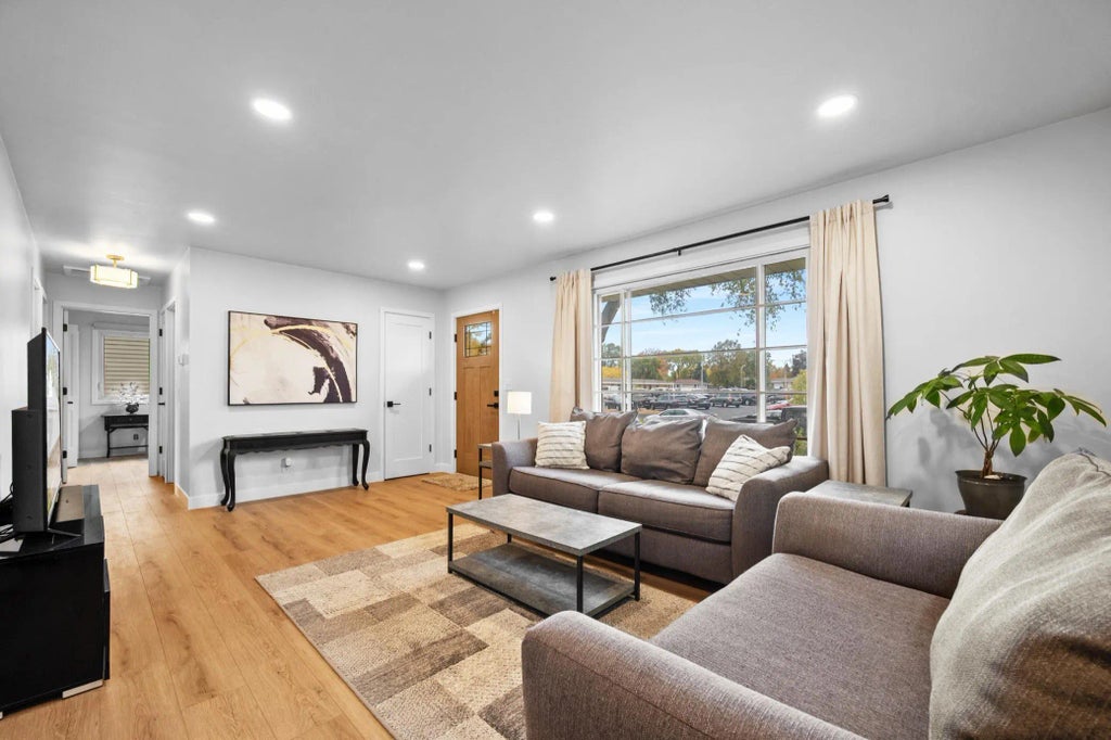 7601 Elliot Avenue S, Richfield