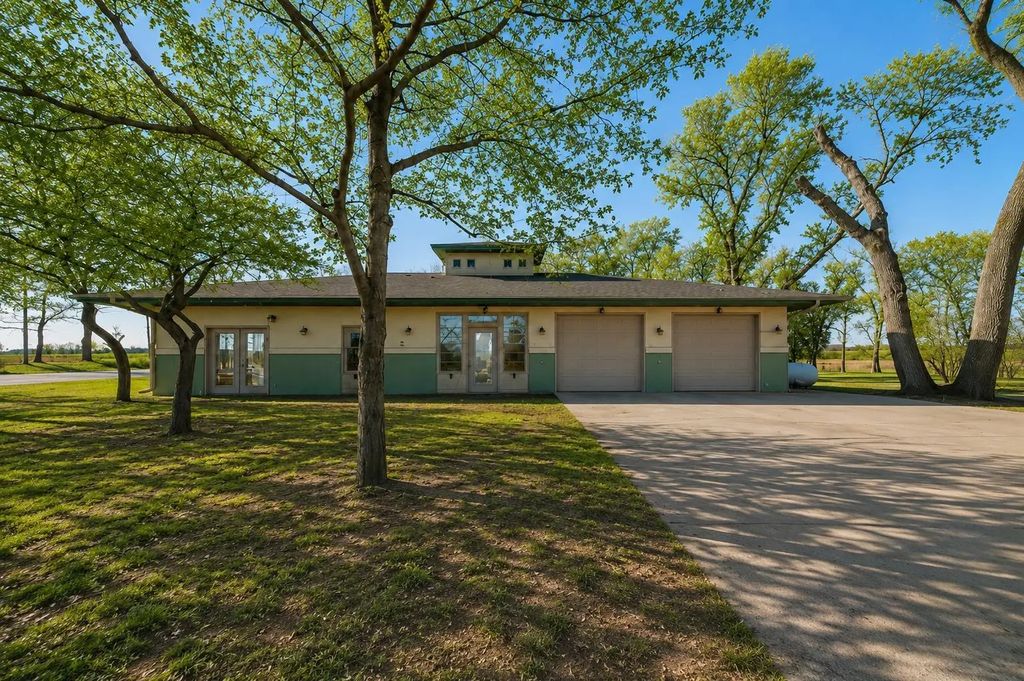 12266 Wass Avenue, Dundee