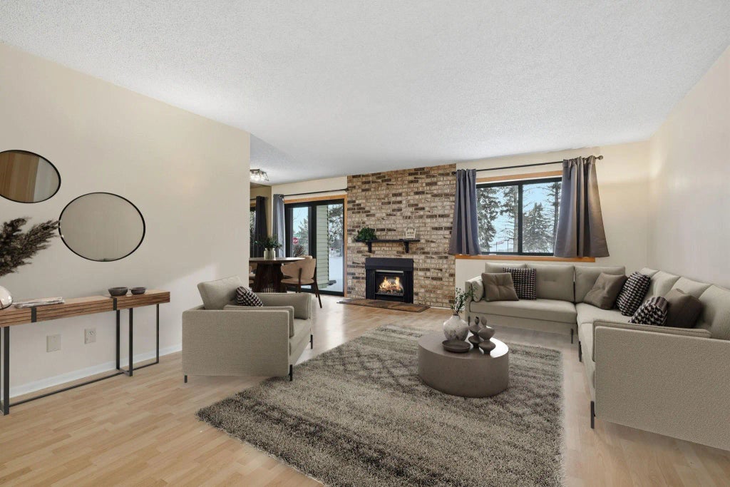 7290 Vista Court, Eden Prairie