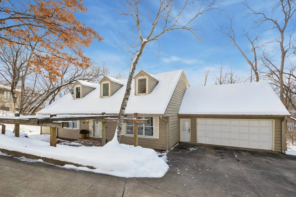 18213 Hermitage Way, Minnetonka