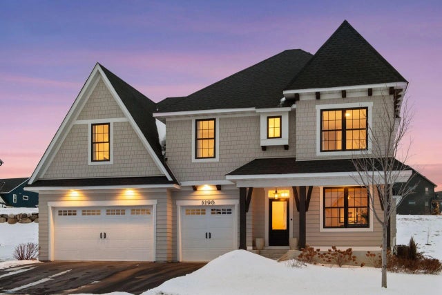 5290 Rolling Hills Parkway, Victoria