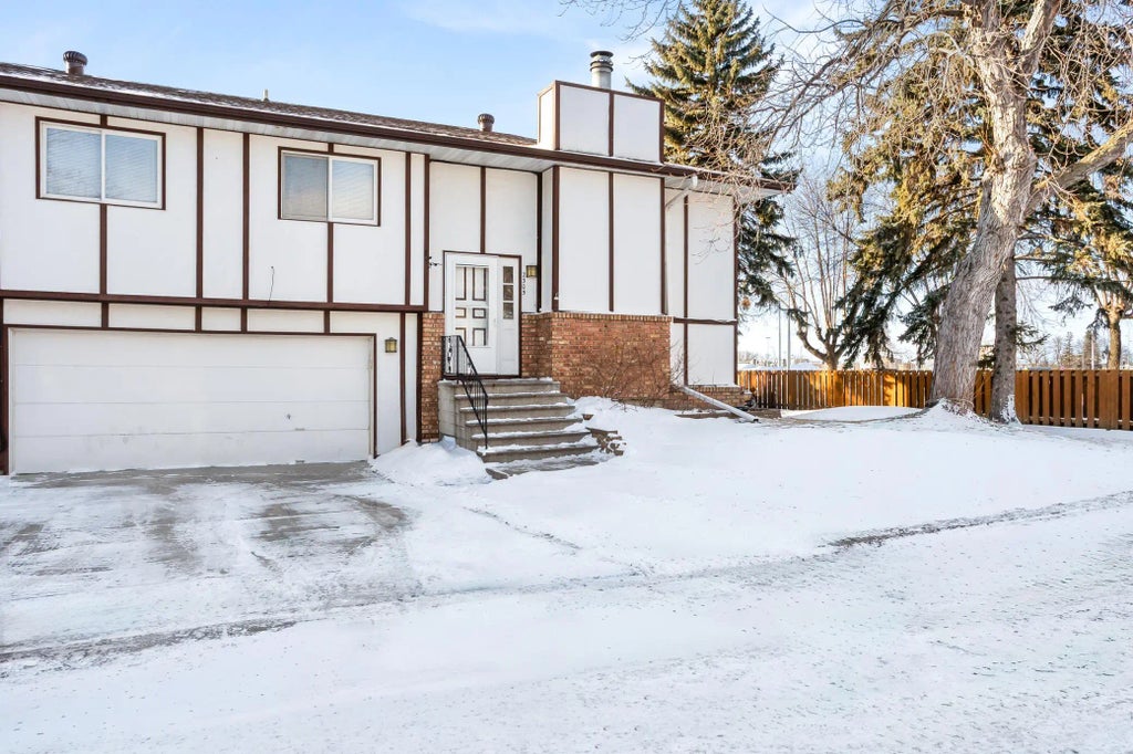 2305 4th Avenue S, Moorhead