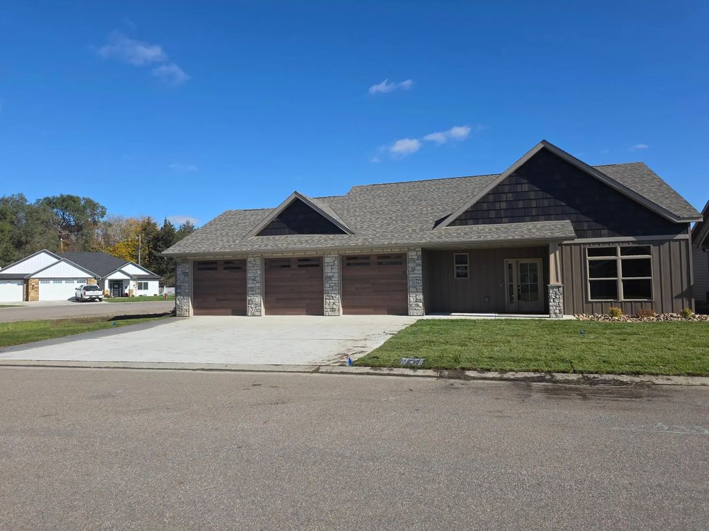 2016 Forest Court, Saint Cloud