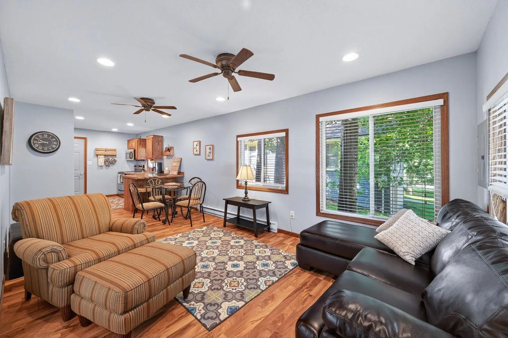 1800 Hawk Trail, Buffalo