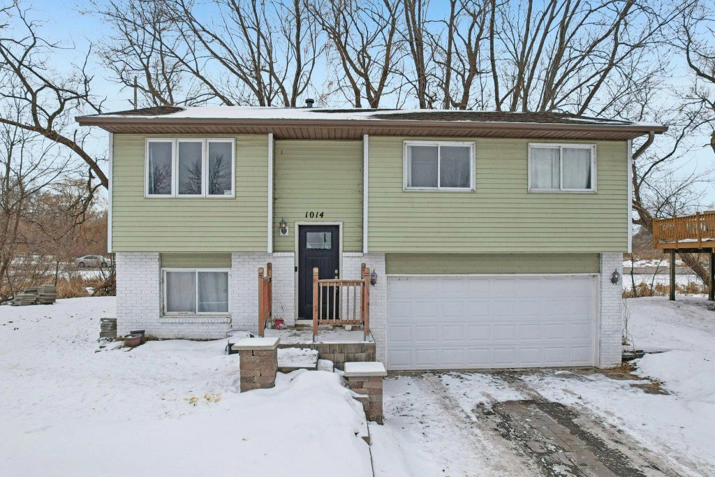 1014 10th Avenue Sw, Forest Lake