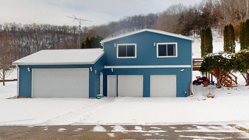 S3527 Bobcat Trail, Fountain City