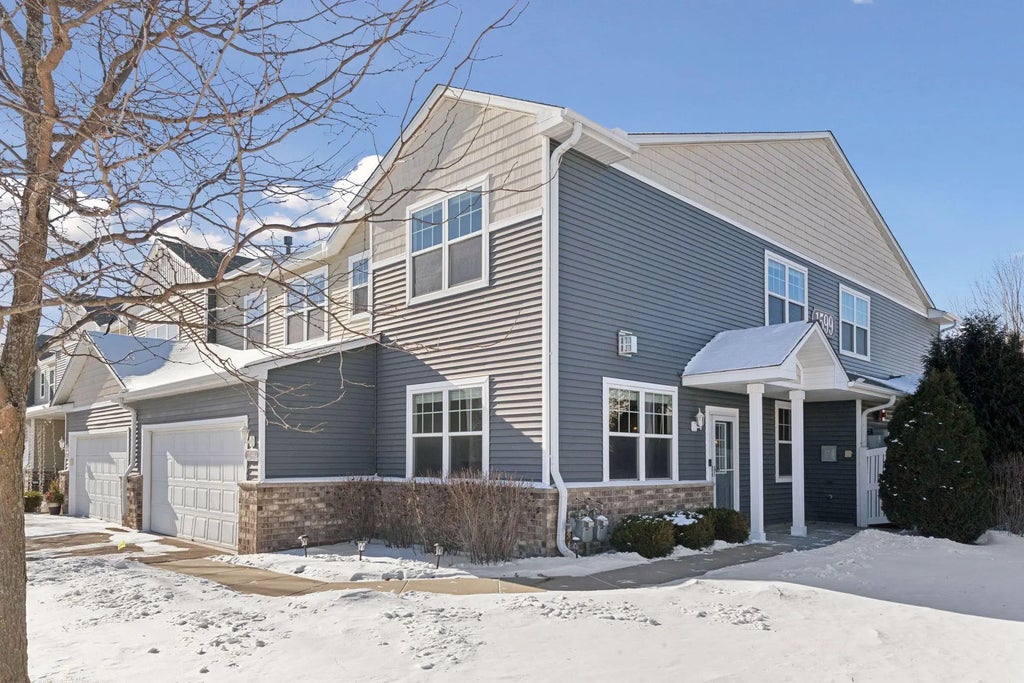 1599 Sumac Circle A, Carver