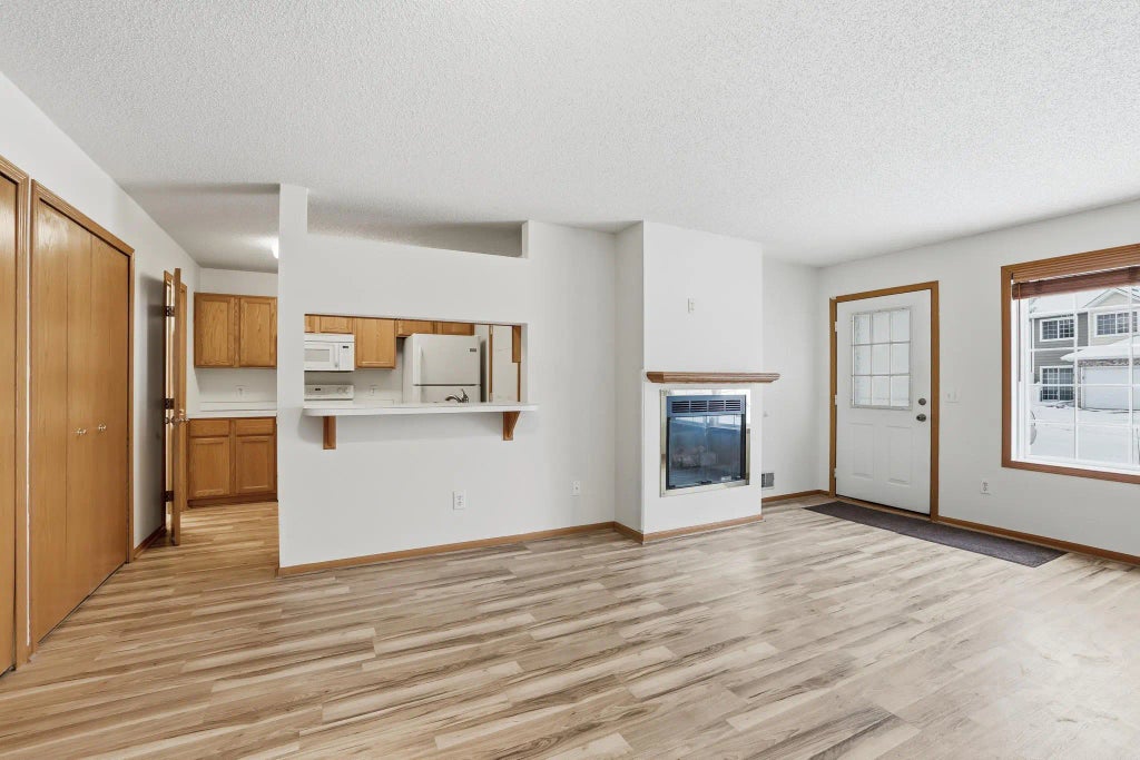 677 Mariner Way, Woodbury