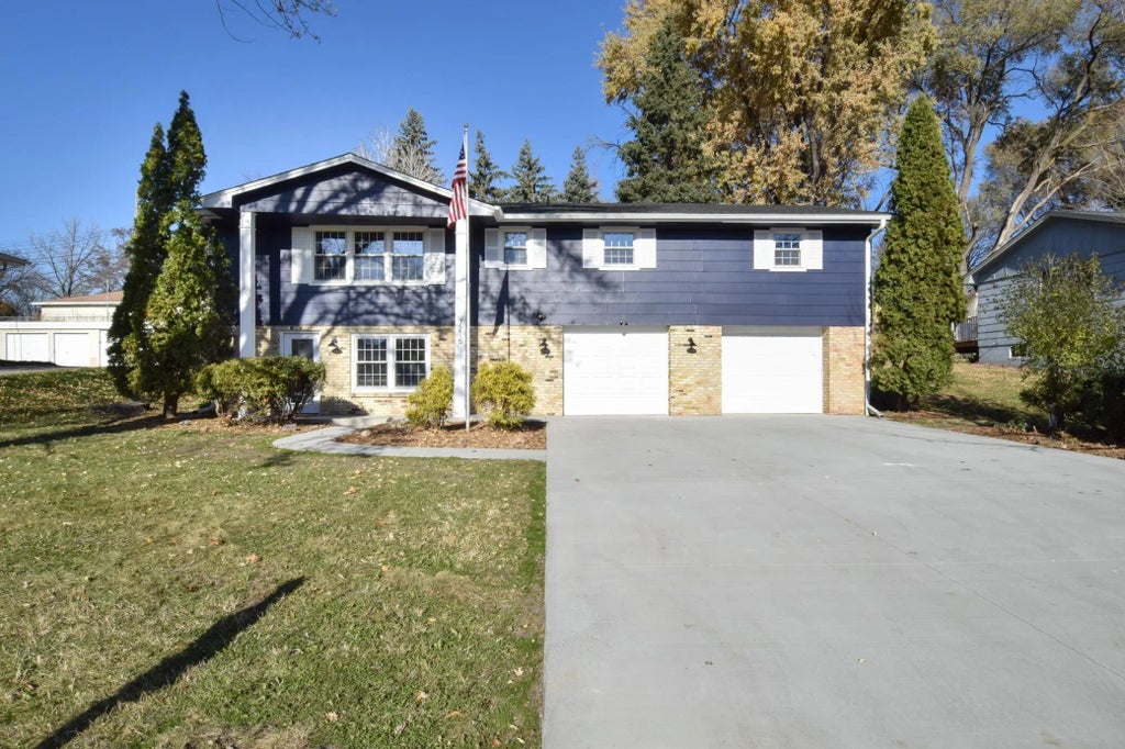 7216 33rd Avenue N, Crystal