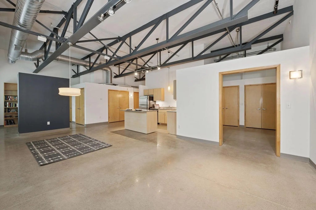 111 E Franklin Avenue 215, Minneapolis