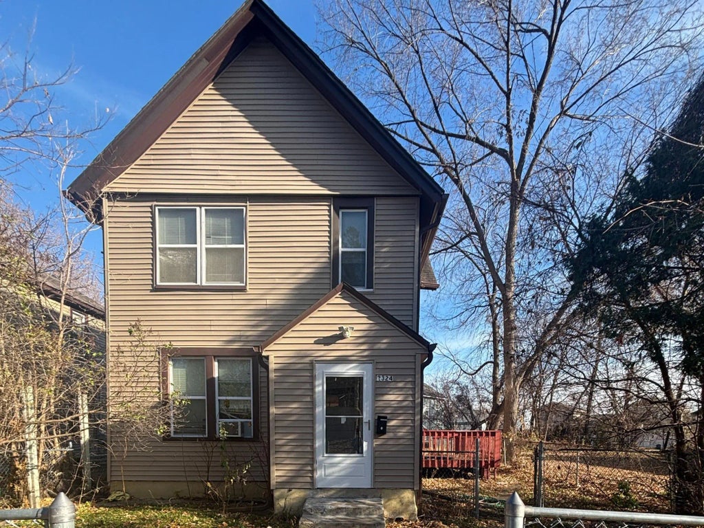 2324 Sheridan Avenue N, Minneapolis