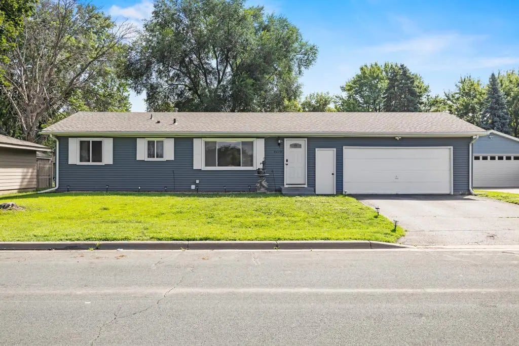 4370 Nicols Road, Eagan