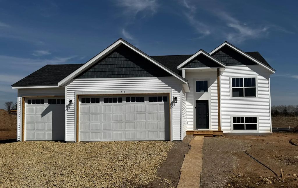 810 Fox River Road, Somerset
